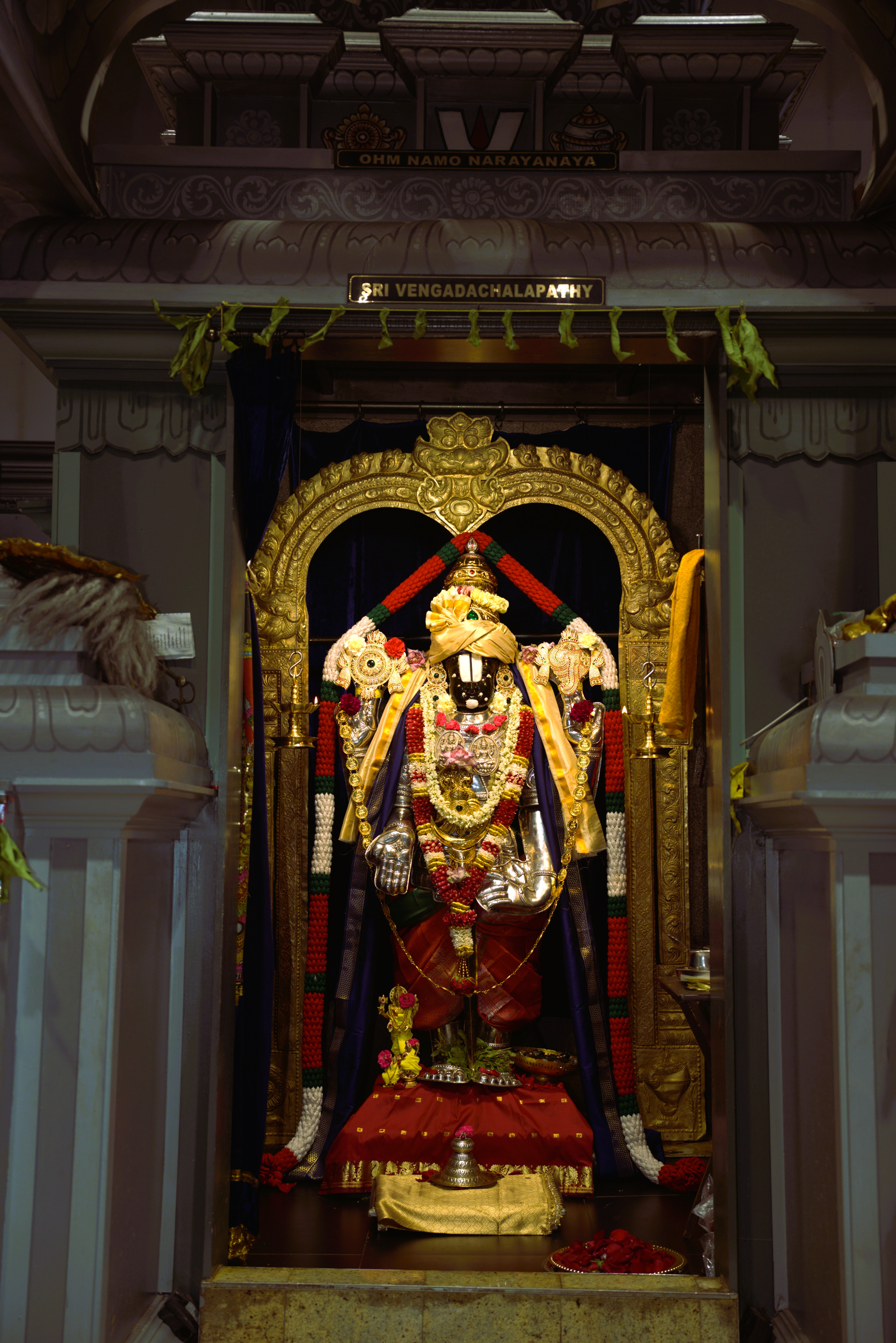 Temple moment 1